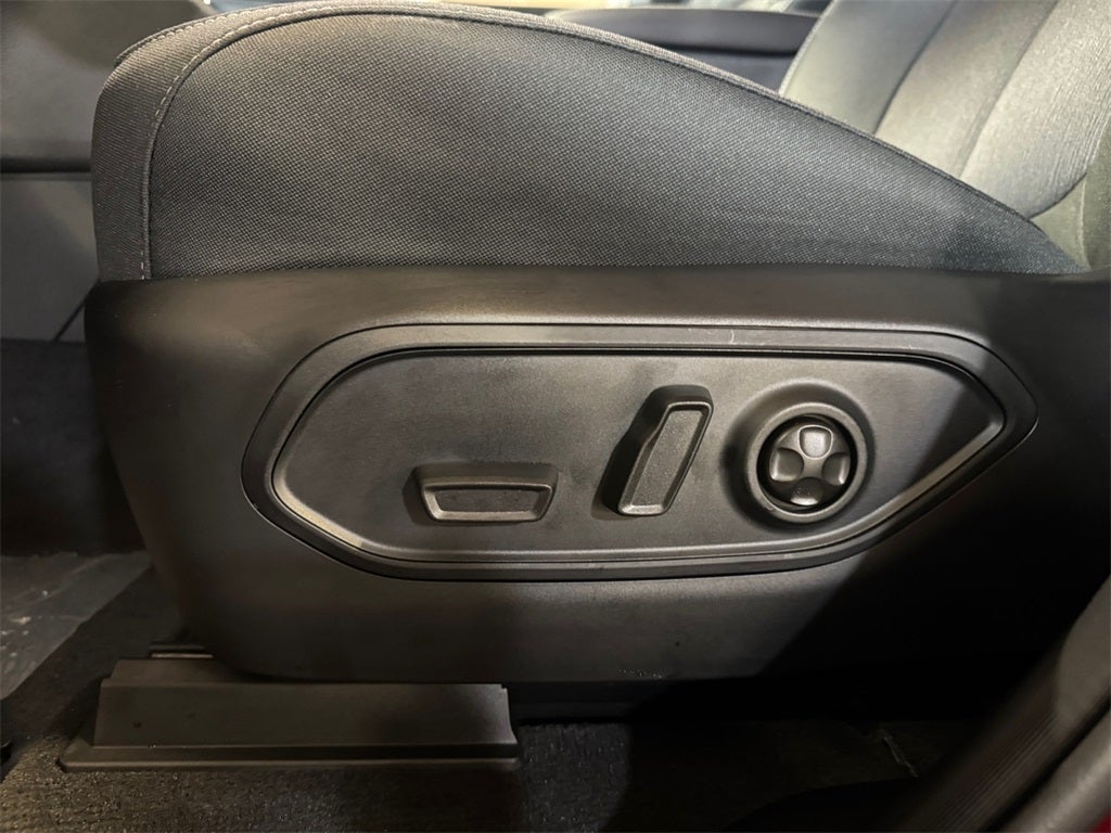 2025 Jeep Grand Cherokee Base