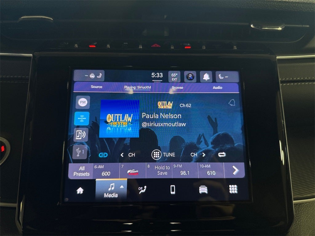 2025 Jeep Grand Cherokee Base