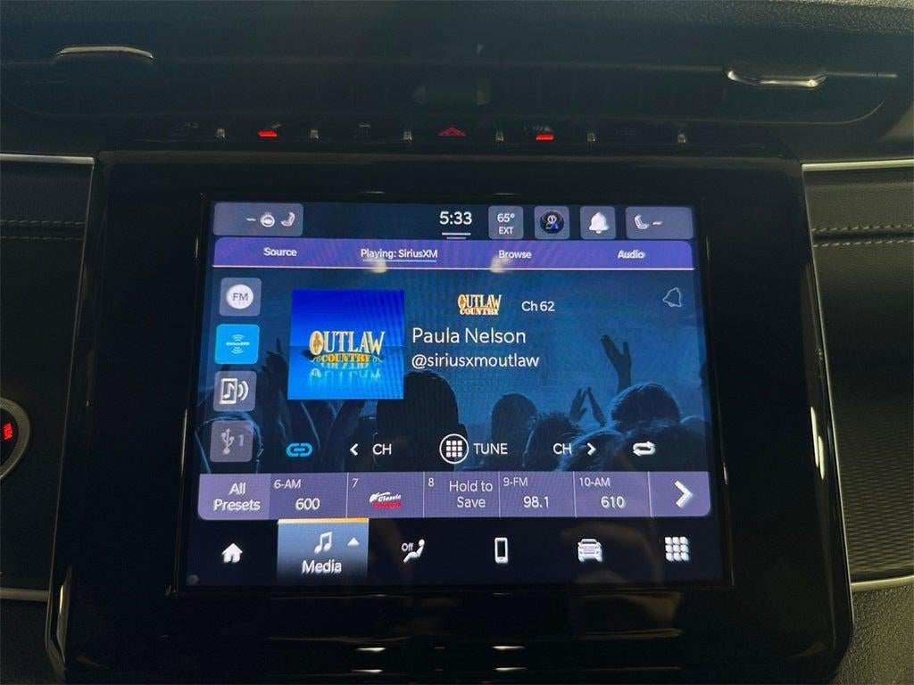 2025 Jeep Grand Cherokee Base