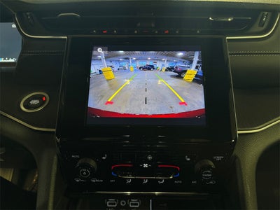 2025 Jeep Grand Cherokee Base