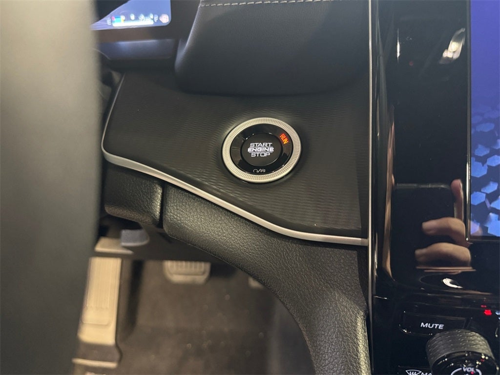 2025 Jeep Grand Cherokee Base