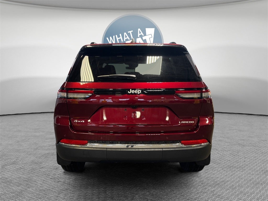 2025 Jeep Grand Cherokee Base