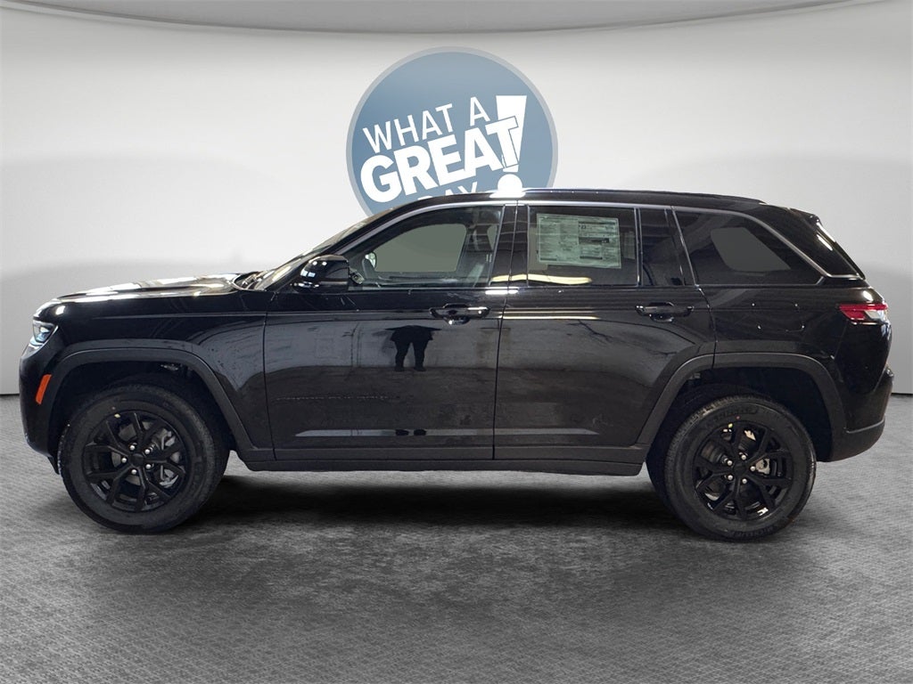 2026 Jeep Grand Cherokee Laredo