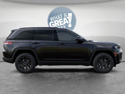 2026 Jeep Grand Cherokee Laredo Altitude