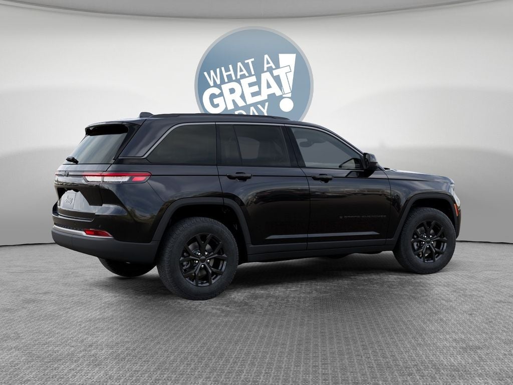 2026 Jeep Grand Cherokee Laredo