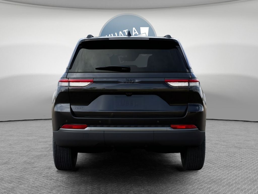 2026 Jeep Grand Cherokee Laredo