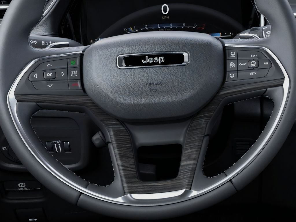 2026 Jeep Grand Cherokee Laredo Altitude