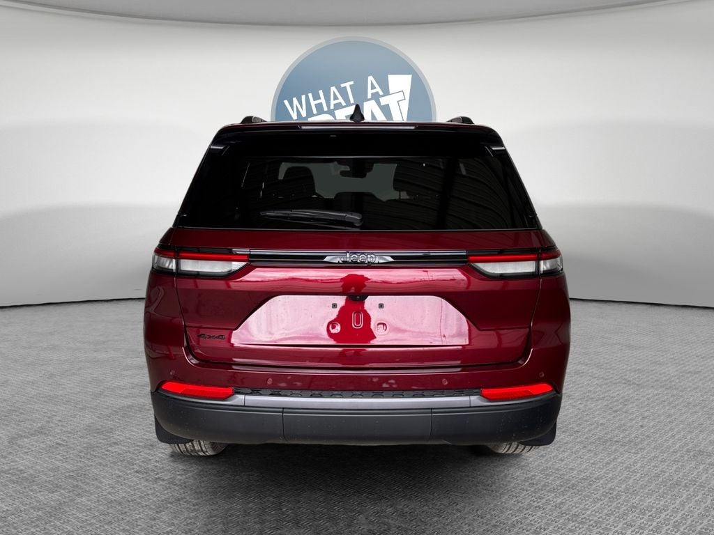 2026 Jeep Grand Cherokee Laredo