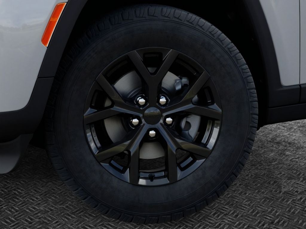 2026 Jeep Grand Cherokee Laredo Altitude