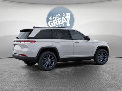 2026 Jeep Grand Cherokee Base