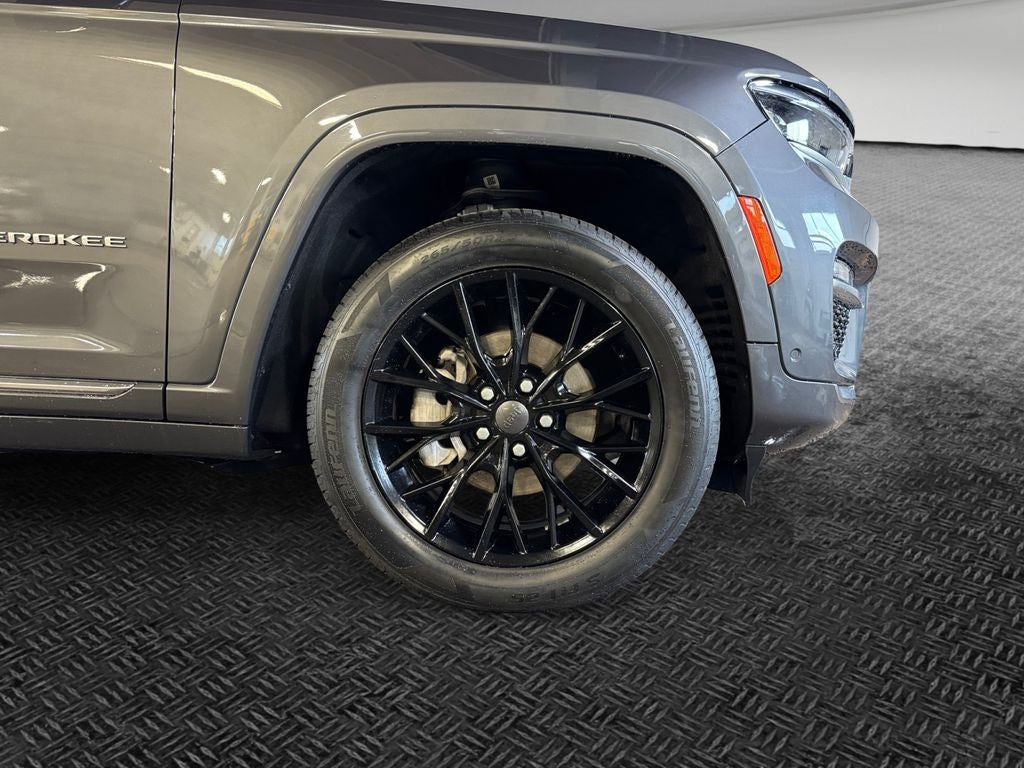2022 Jeep Grand Cherokee Summit