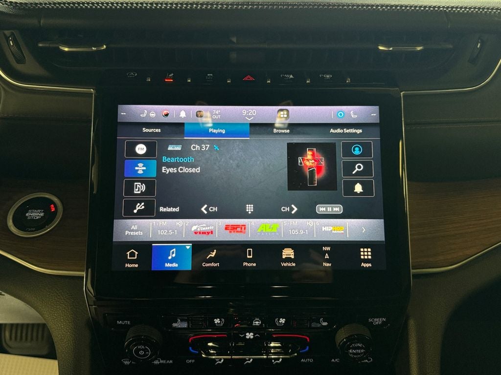 2022 Jeep Grand Cherokee Summit
