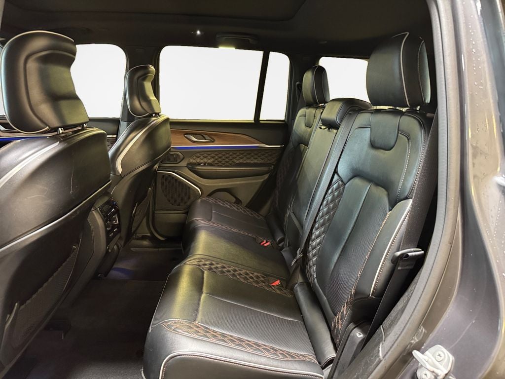 2022 Jeep Grand Cherokee Summit