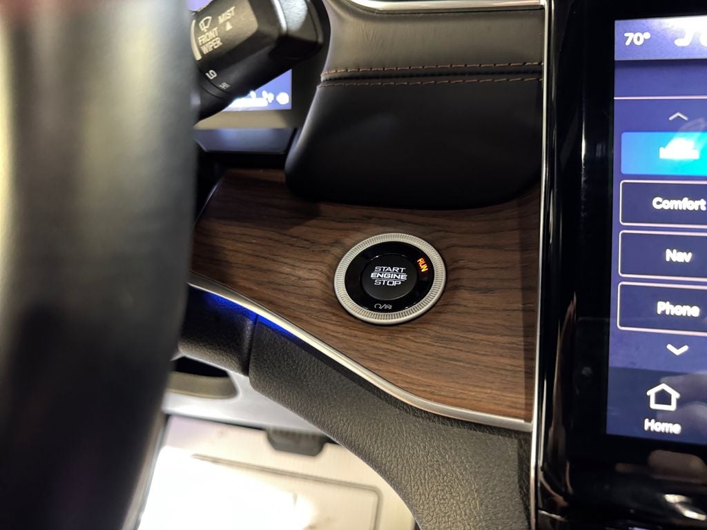 2022 Jeep Grand Cherokee Summit