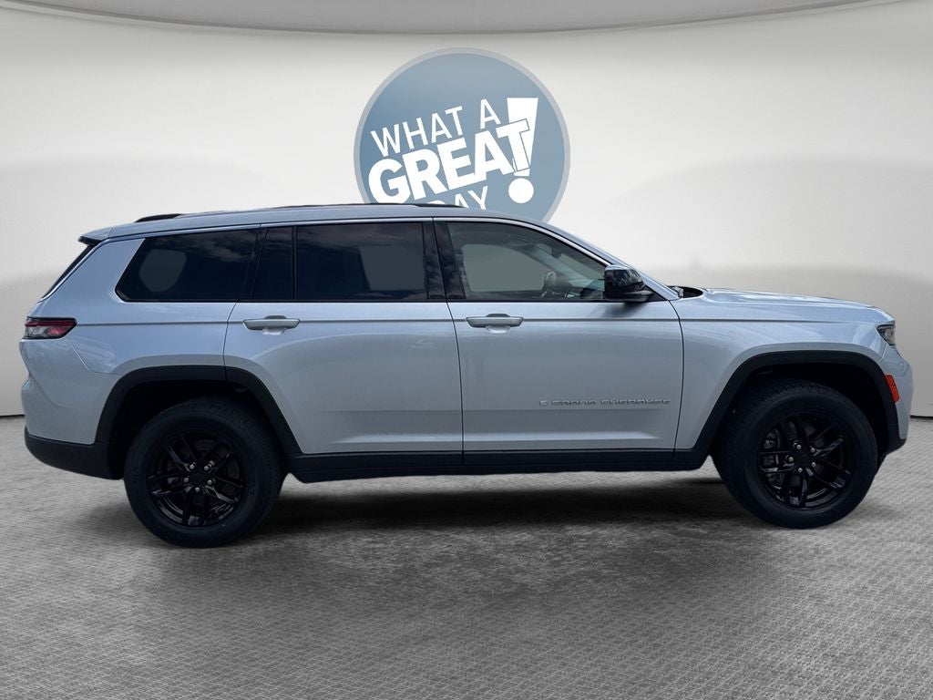 2023 Jeep Grand Cherokee L Laredo