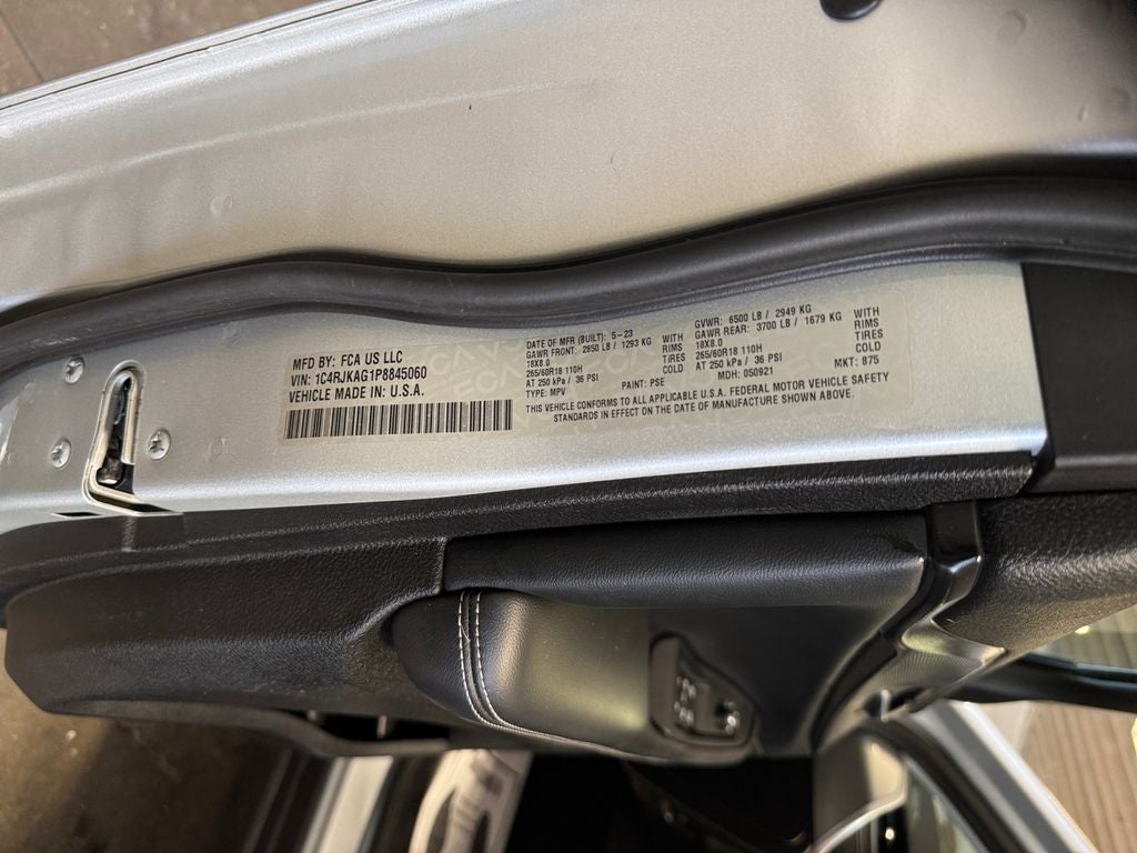 2023 Jeep Grand Cherokee L Laredo