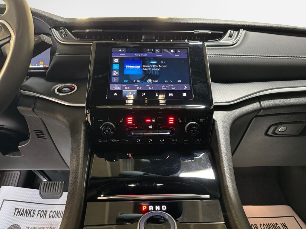 2024 Jeep Grand Cherokee L Laredo