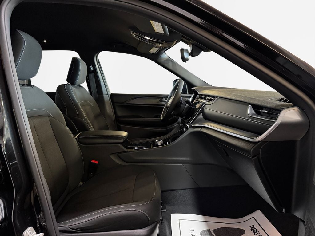 2024 Jeep Grand Cherokee L Laredo