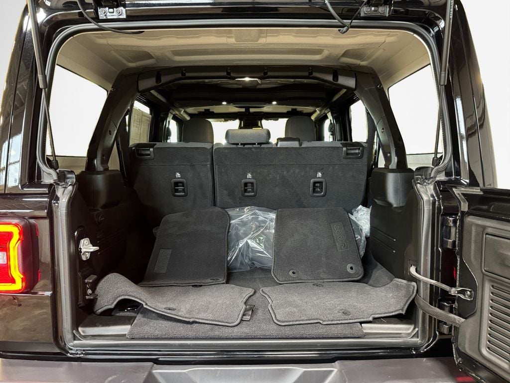 2025 Jeep Wrangler Sahara 4xe