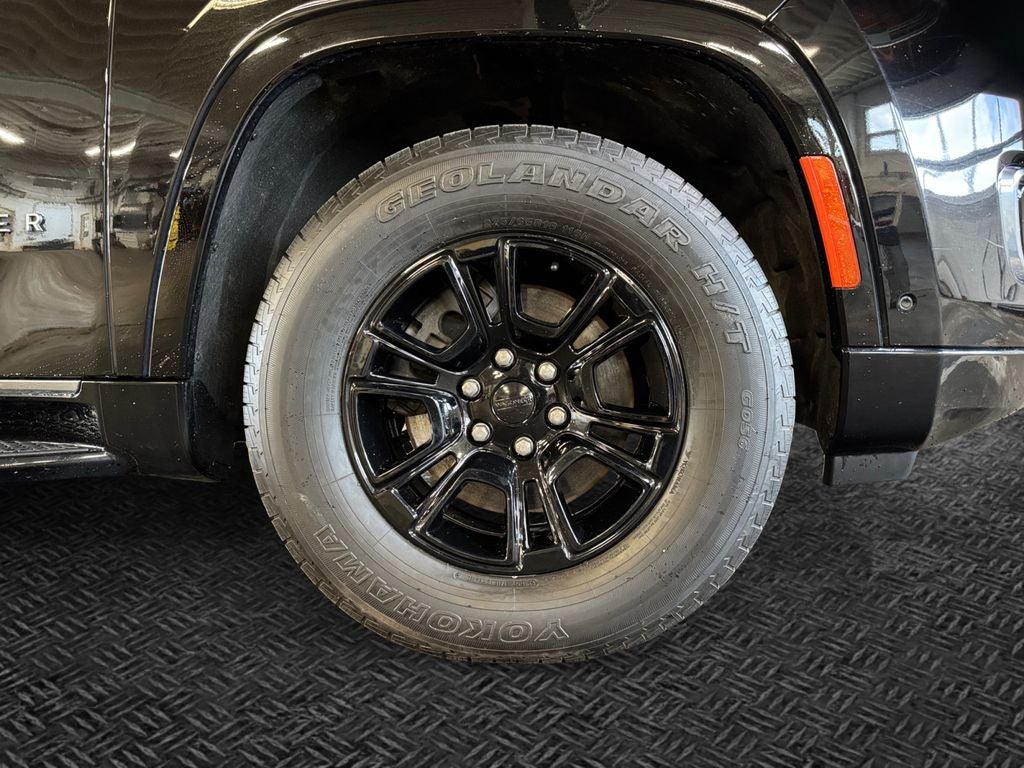 2024 Jeep Wagoneer Base