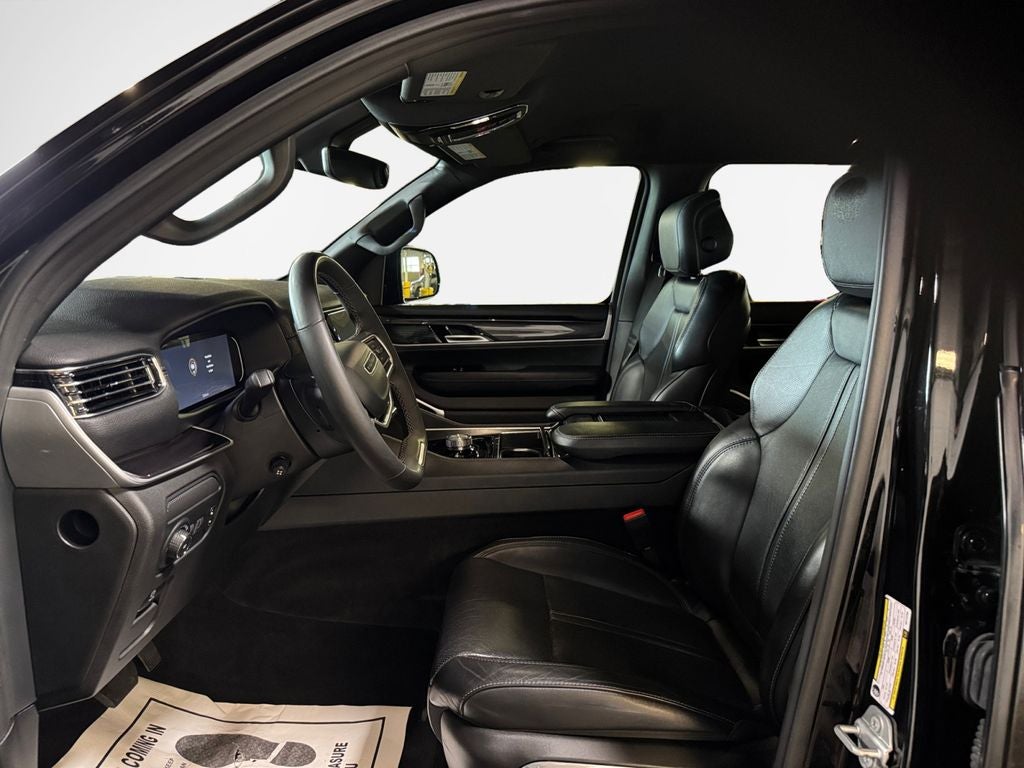 2024 Jeep Wagoneer Base