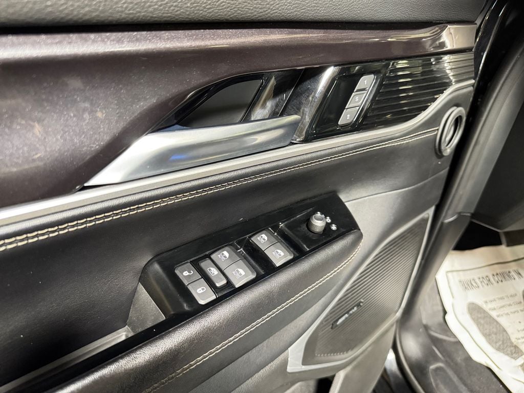 2024 Jeep Wagoneer Base