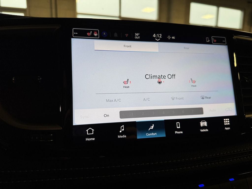 2026 Chrysler Pacifica Select