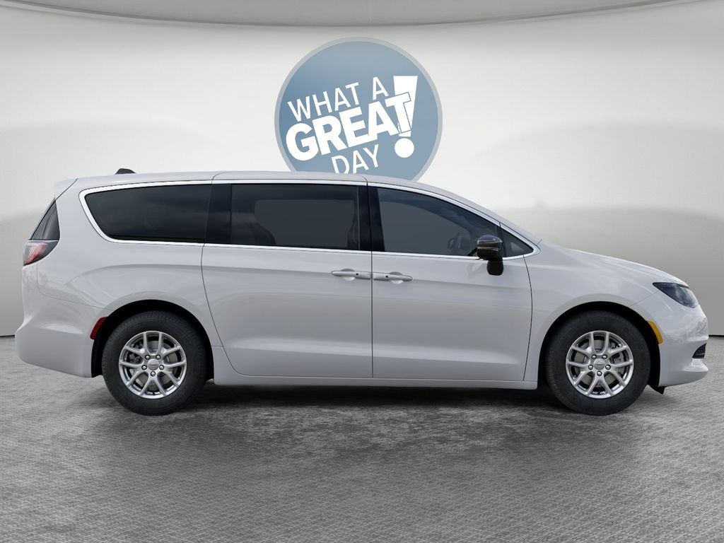 2026 Chrysler Voyager LX