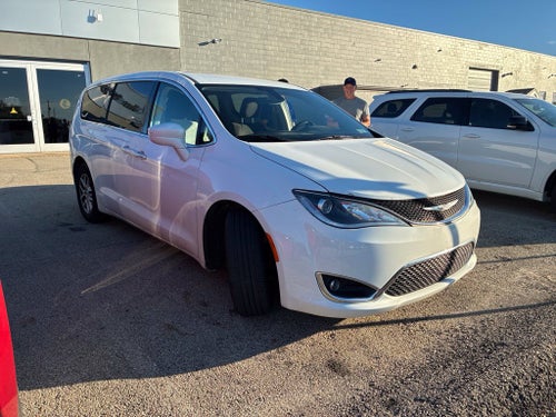 2020 Chrysler Pacifica Touring