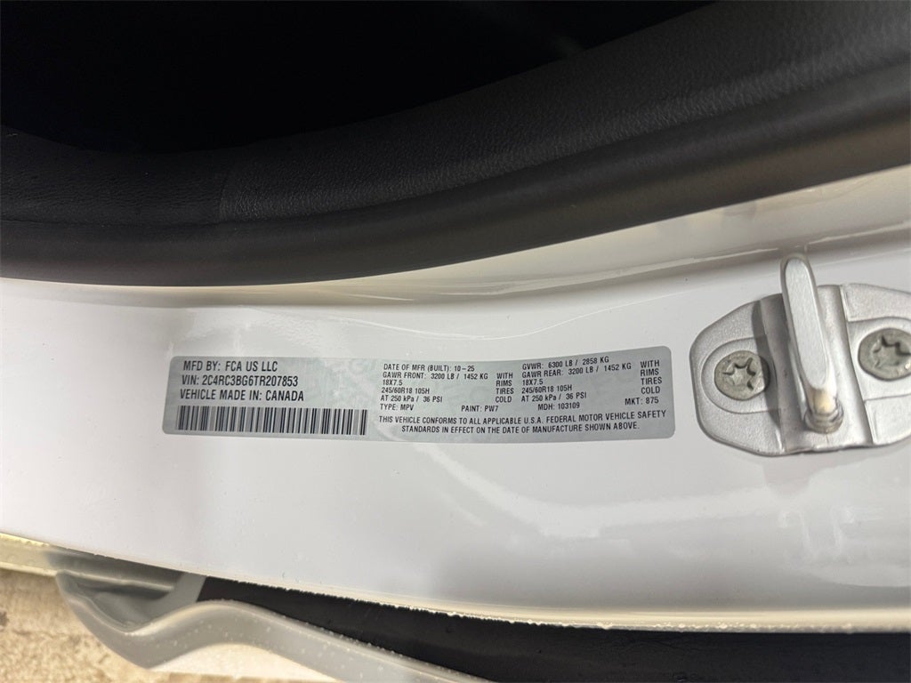 2026 Chrysler Pacifica Select