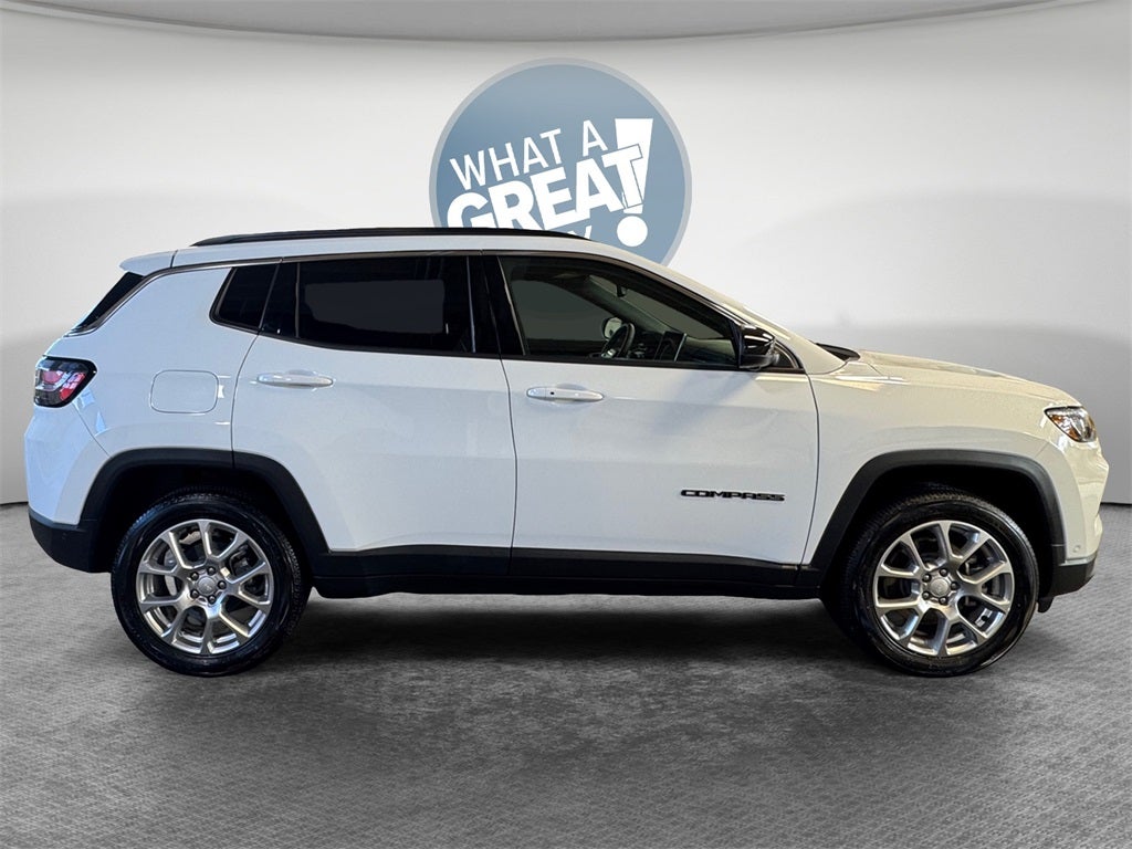 2024 Jeep Compass Latitude Lux