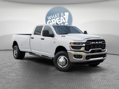 2027 RAM 3500 Tradesman DRW 4x4 / 6.7L Diesel / 8' Bed