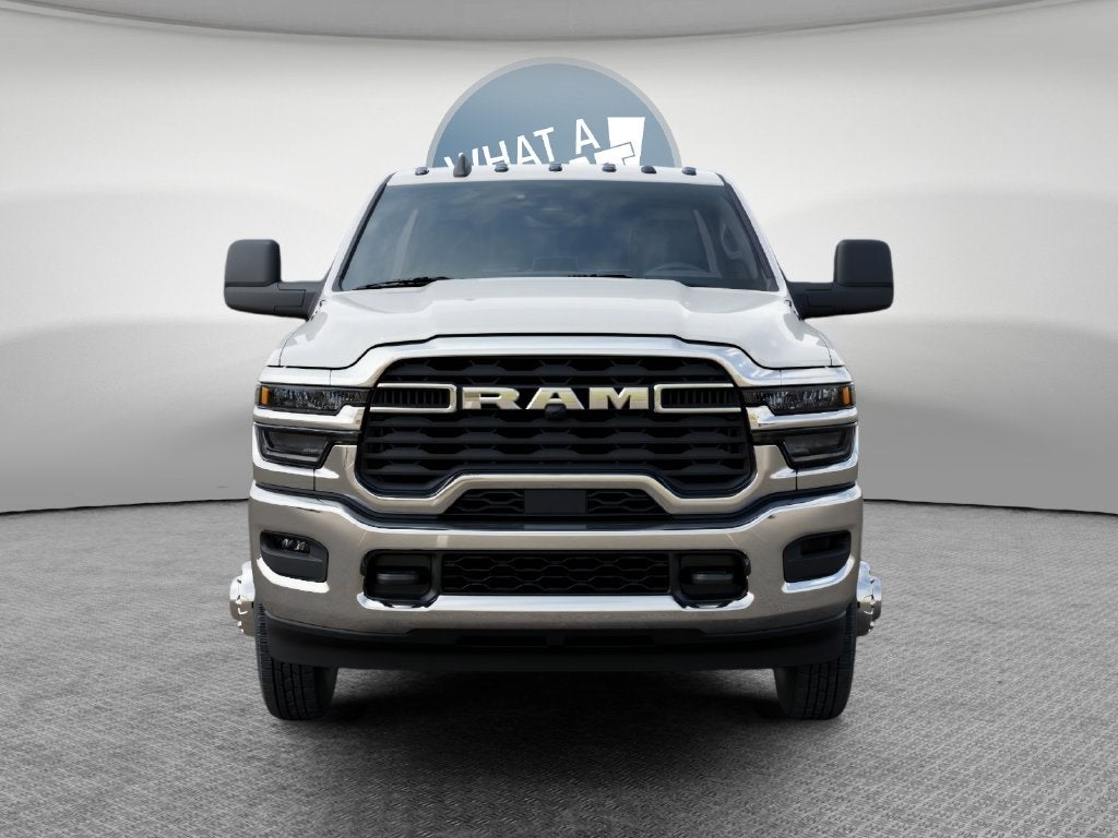 2027 RAM 3500 Tradesman DRW 4x4 / 6.7L Diesel / 8' Bed