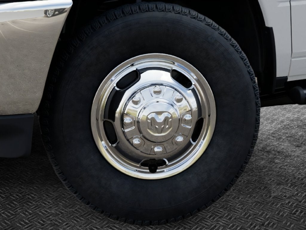 2027 RAM 3500 Tradesman DRW 4x4 / 6.7L Diesel / 8' Bed