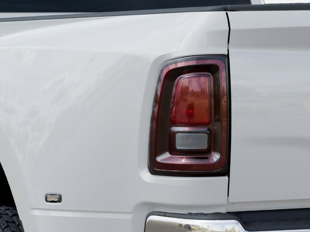 2027 RAM 3500 Tradesman DRW 4x4 / 6.7L Diesel / 8' Bed