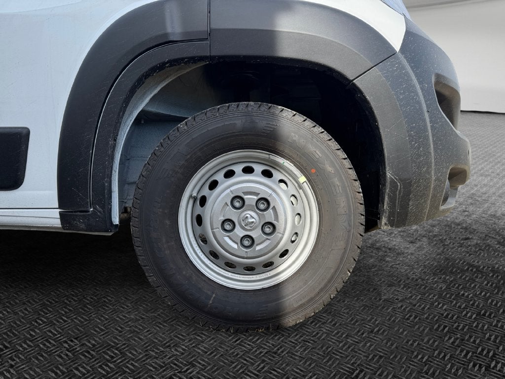 2027 RAM Promaster Low Roof / 118" WB