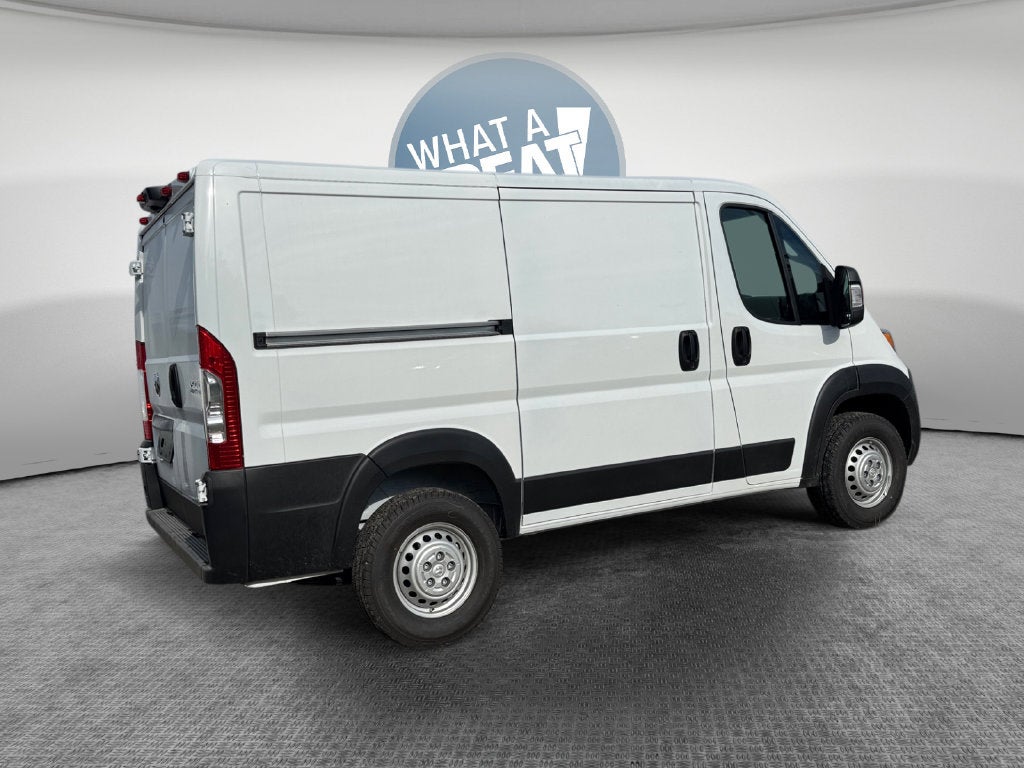 2027 RAM Promaster Low Roof / 118" WB