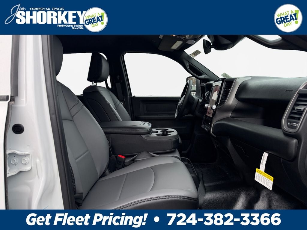 2026 RAM 2500 Tradesman 4x4 / 6.4L Hemi / 8' Bed