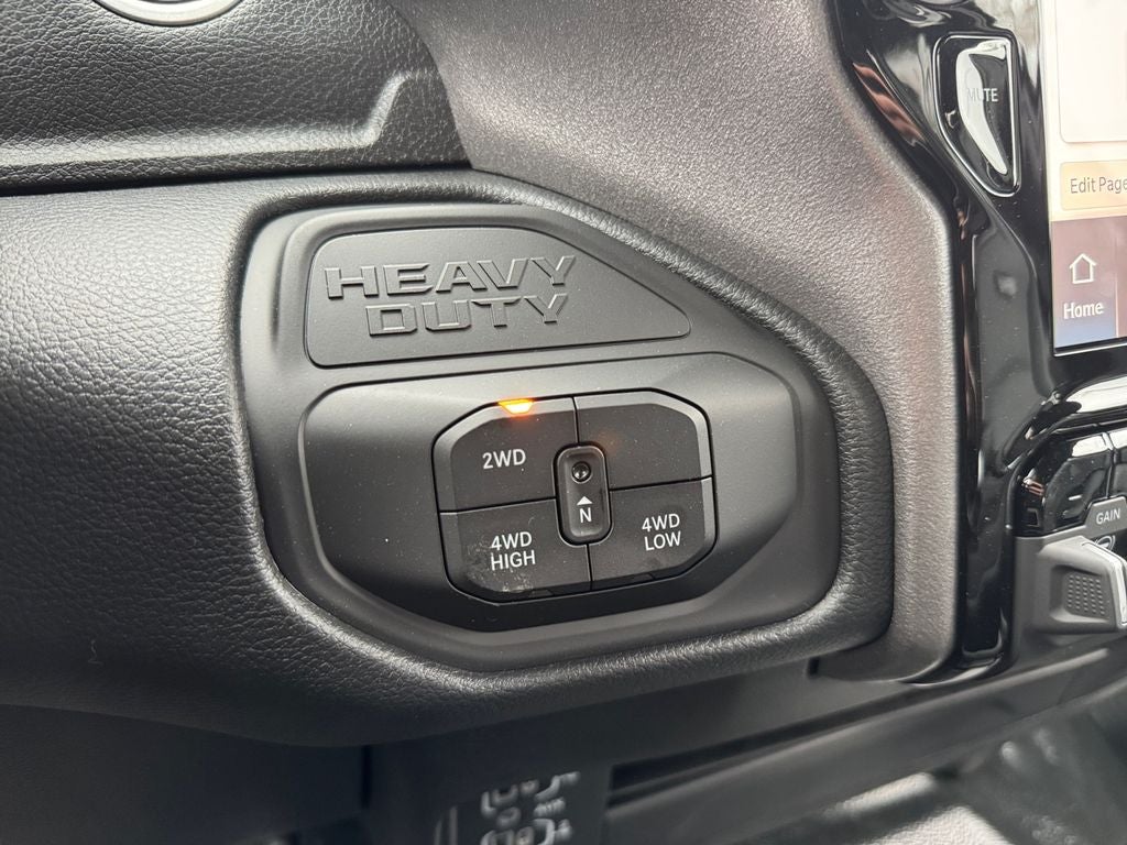 2026 RAM 2500 Tradesman 4x4 / 6.4L Hemi / 8' Bed