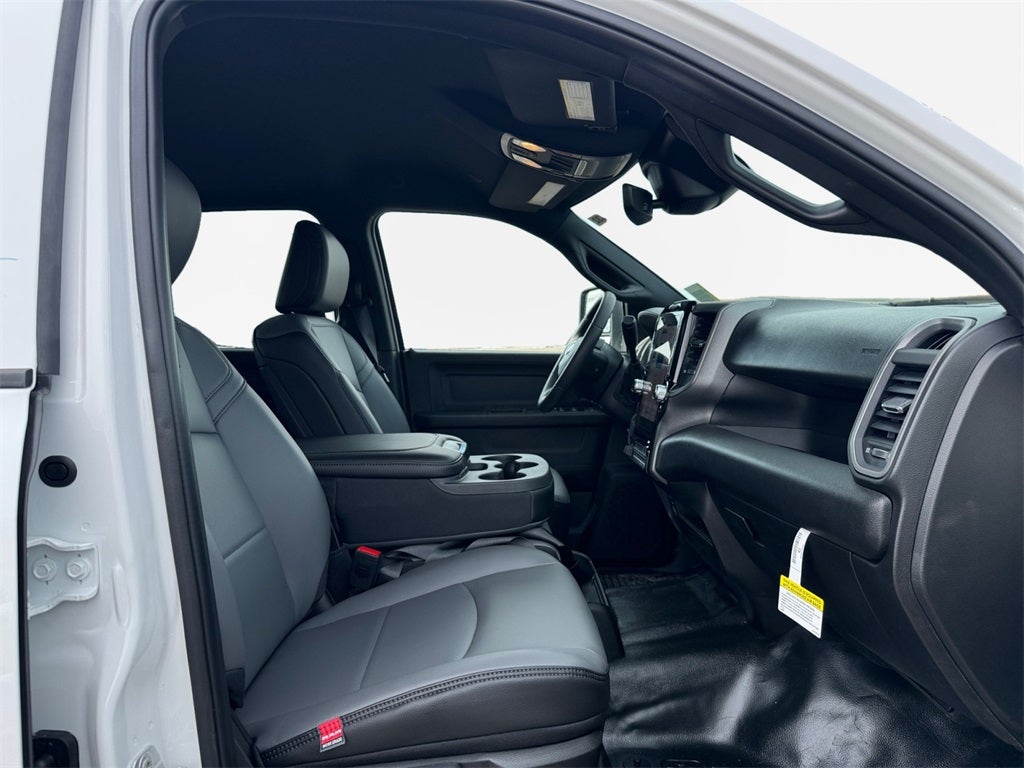 2026 RAM 2500 Tradesman 4x4 / 6.4L Hemi / 8' Bed