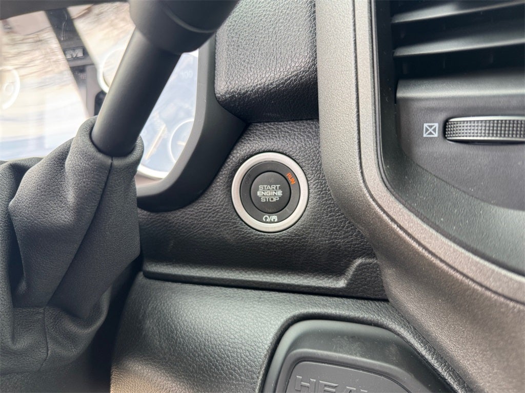 2026 RAM 2500 Tradesman 4x4 / 6.4L Hemi / 8' Bed