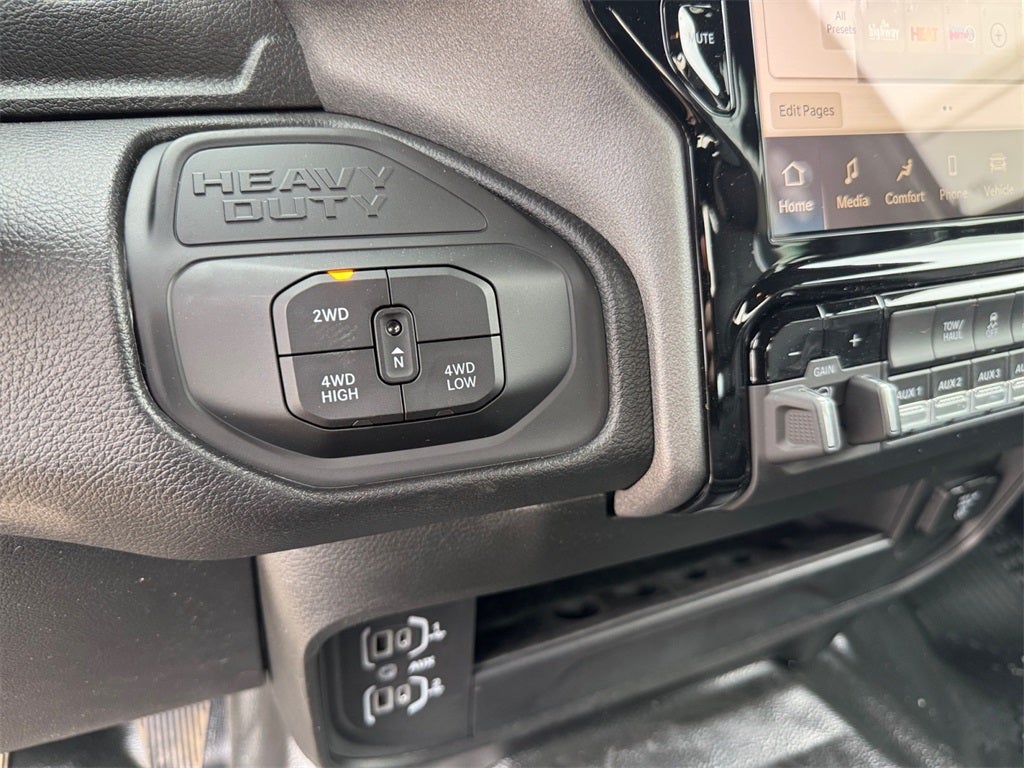 2026 RAM 2500 Tradesman 4x4 / 6.4L Hemi / 8' Bed