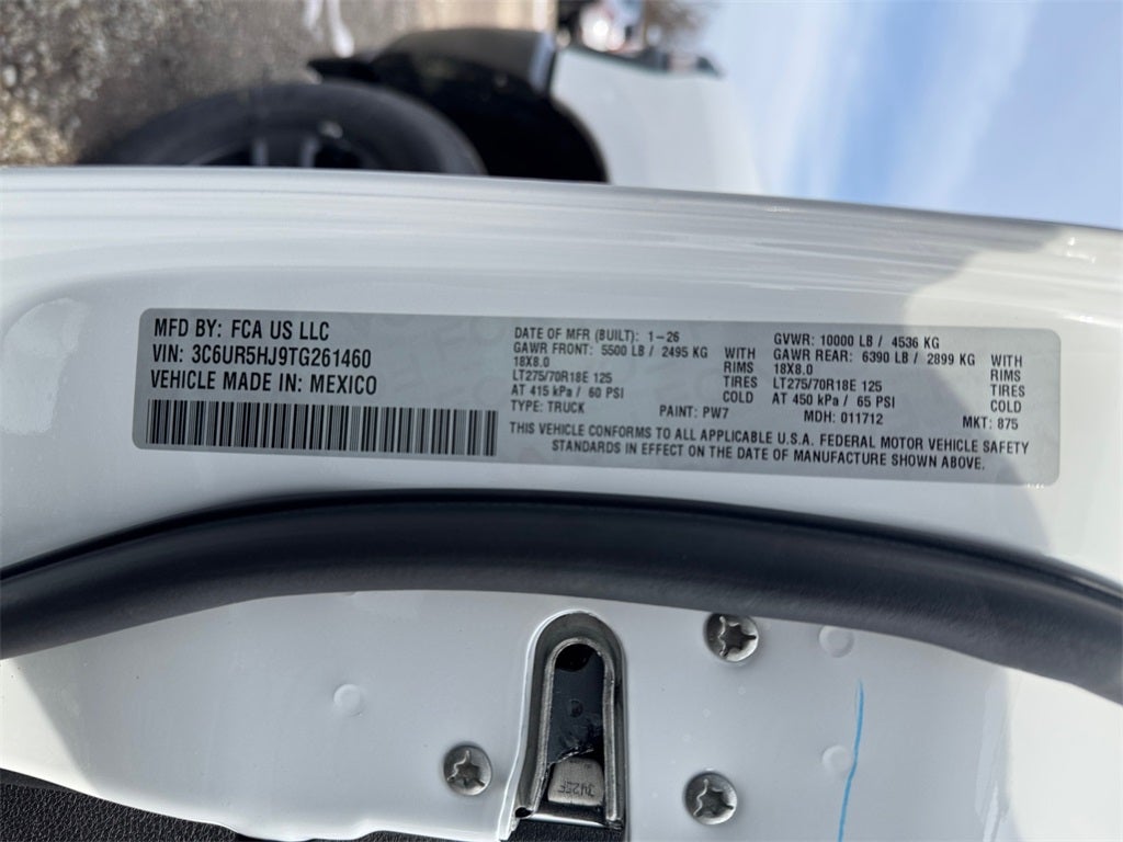 2026 RAM 2500 Tradesman 4x4 / 6.4L Hemi / 8' Bed