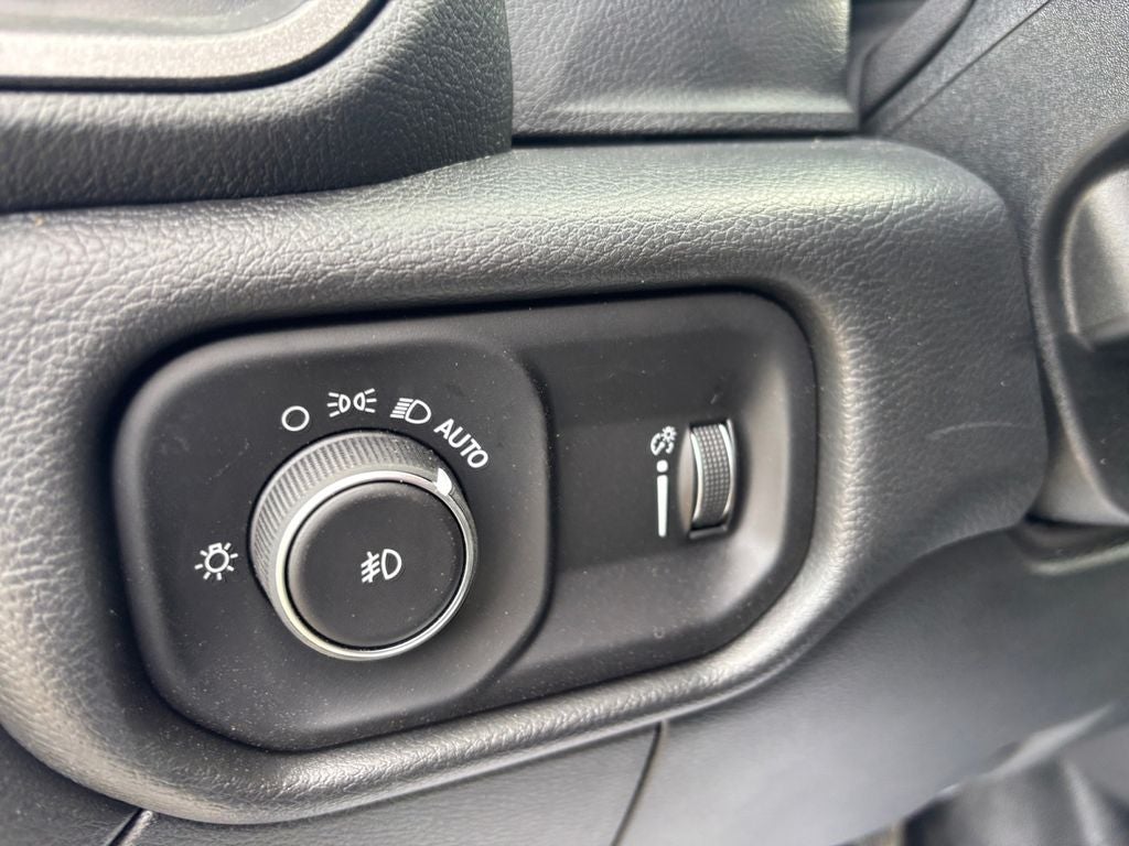 2026 RAM 3500 Tradesman SRW 4x4 / 6.7L Diesel / 9' Aluminum Service Body