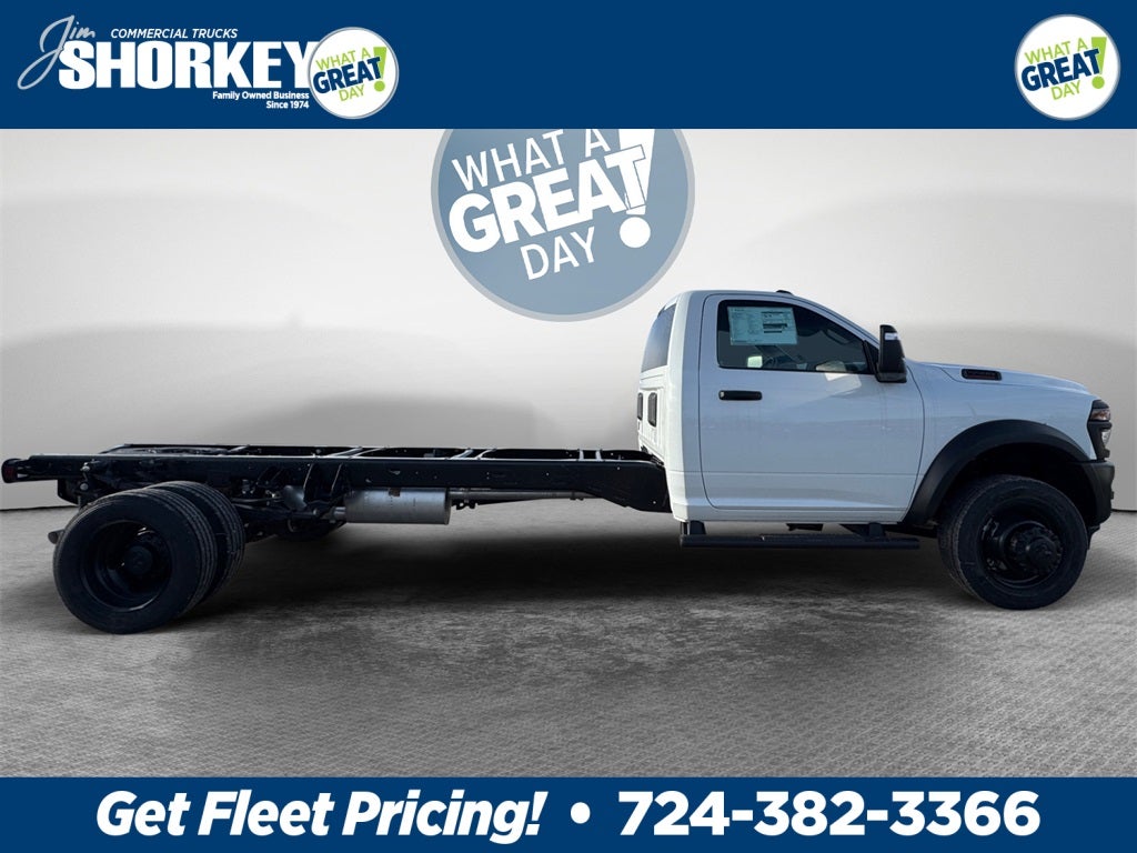 2026 RAM 5500HD Tradesman DRW 4x2 / 6.4L Hemi V8 / 120" CA Chassis