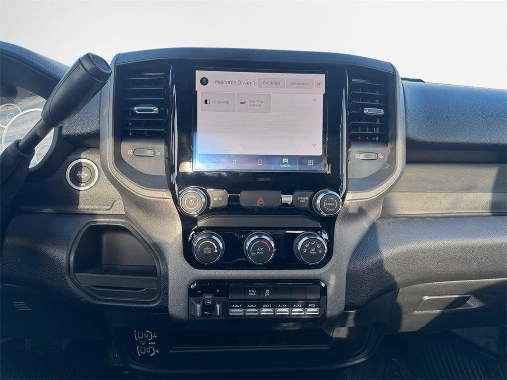 2026 RAM 5500HD Tradesman DRW 4x2 / 6.4L Hemi V8 / 120" CA Chassis