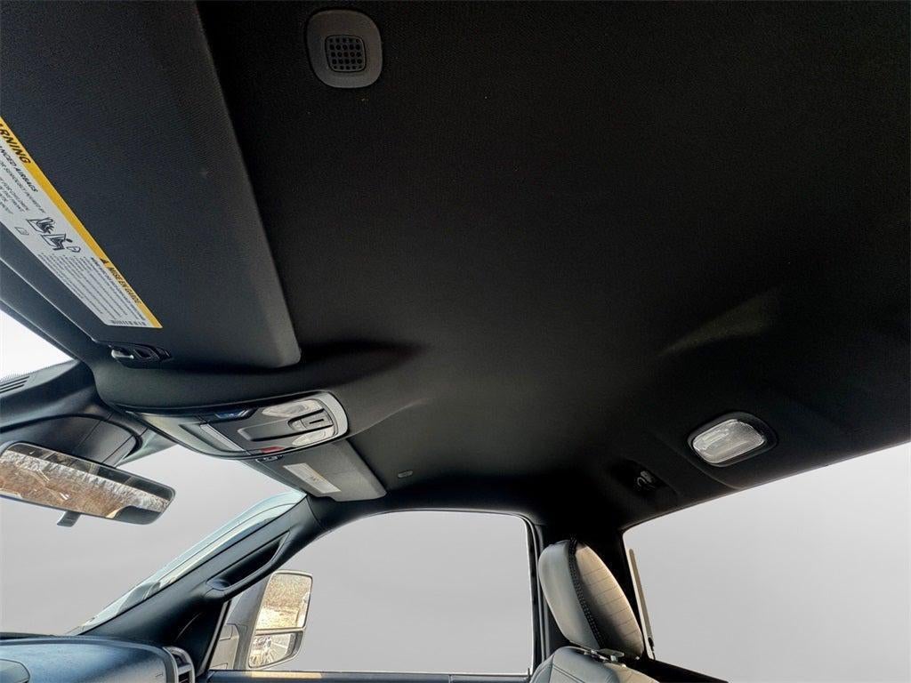 2026 RAM 5500HD Tradesman DRW 4x2 / 6.4L Hemi V8 / 120" CA Chassis