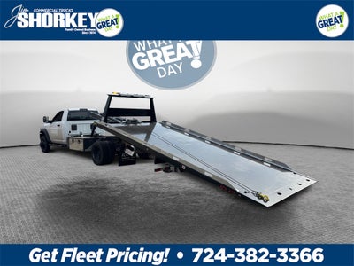 2026 RAM 5500HD Tradesman DRW 4x2 / 6.4L Hemi V8 / 120" CA Chassis