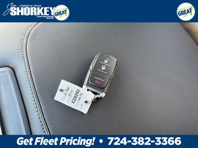 2026 RAM 5500HD Tradesman DRW 4x2 / 6.4L Hemi V8 / 120" CA Chassis