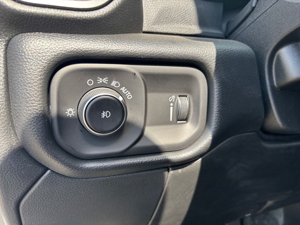 2026 RAM 5500HD Tradesman DRW 4X2 / 6.4L Hemi / 20' Steel Rollback